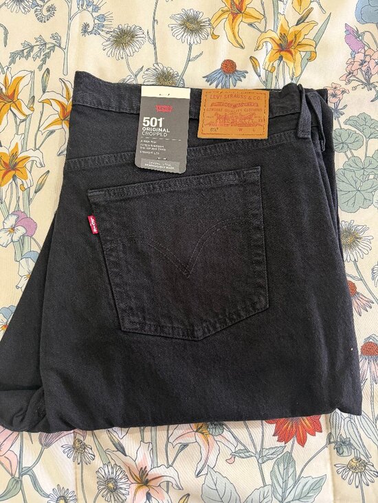 Levi's Denim - NEW WITH TAGS LEVIS 501® Original Cropped Women's Jeans SIZE 16W